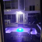 Dans De Bien Etre Avec Jacuzzi Et Piscine Chauffee Apartman