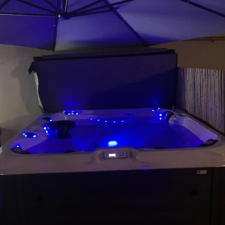 Lägenhet Dans De Bien Etre Avec Jacuzzi Et Piscine Chauffee Palavas-les-Flots