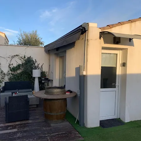 Apartman Dans De Bien Etre Avec Jacuzzi Et Piscine Chauffee