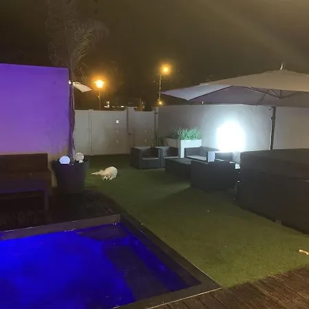 דירה Dans De Bien Etre Avec Jacuzzi Et Piscine Chauffee פאלאבה-לה-פלו