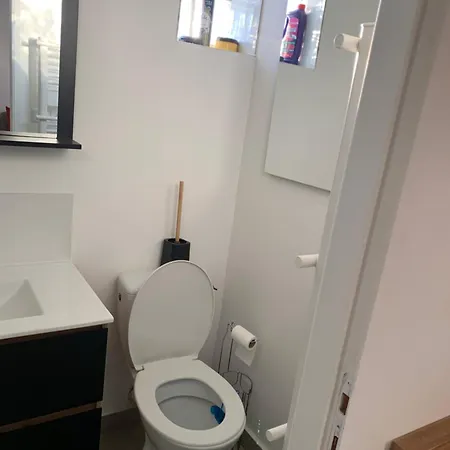 Exceptionnel 3 De Plein Pieds Pouvant Accueillir Jusqu A 8 Personnes A 2 Pas De La Et Du Centre Dans De Bien Etre Avec Jacuzzi Et Piscine Chauffee * Palavas-les-Flots