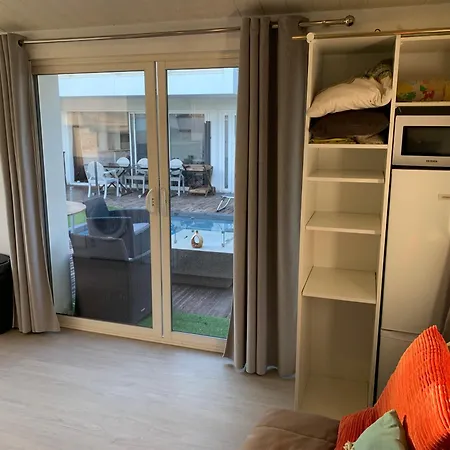 Exceptionnel 3 De Plein Pieds Pouvant Accueillir Jusqu A 8 Personnes A 2 Pas De La Et Du Centre Dans De Bien Etre Avec Jacuzzi Et Piscine Chauffee Palavas-les-Flots