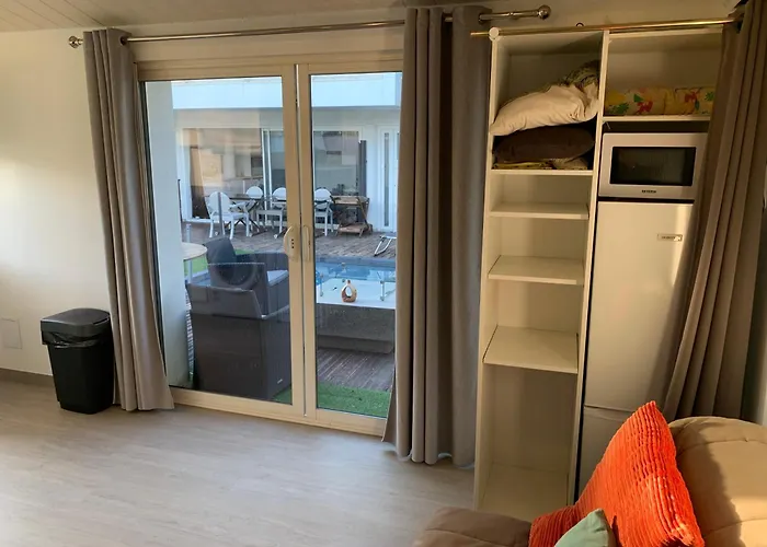 Logement Dans Une Residence De Bien Etre Avec Jacuzzi Et Piscine Chauffee Палава-ле-Фло