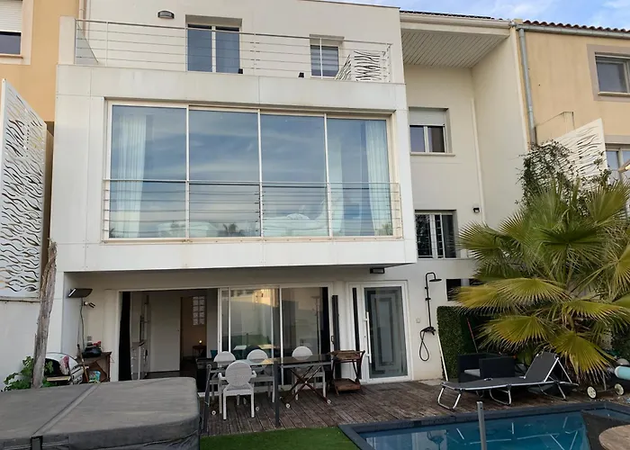Logement Dans Une Residence De Bien Etre Avec Jacuzzi Et Piscine Chauffee * Палава-ле-Фло