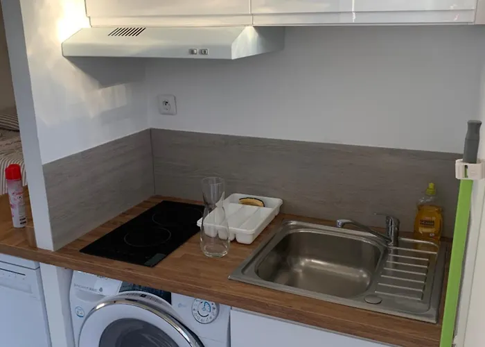 Logement Dans Une Residence De Bien Etre Avec Jacuzzi Et Piscine Chauffee Апартаменты Палава-ле-Фло
