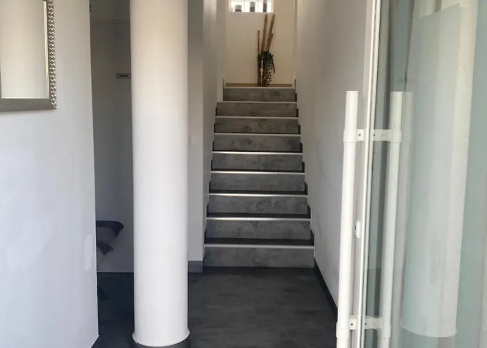Logement Dans Une Residence De Bien Etre Avec Jacuzzi Et Piscine Chauffee Апартаменты